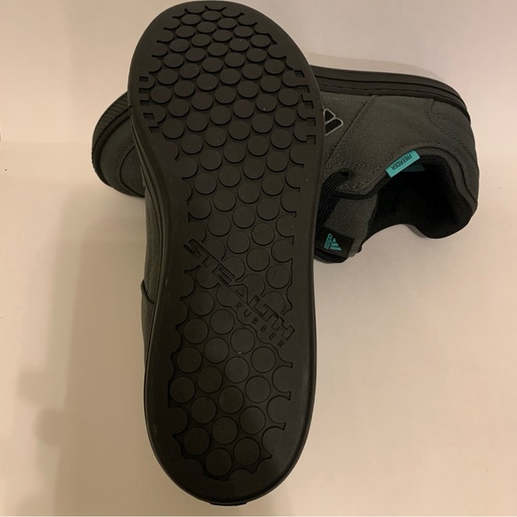 NWOT ADIDAS FREERIDER. CLOSING 4 GOOD - Picture 8 of 8